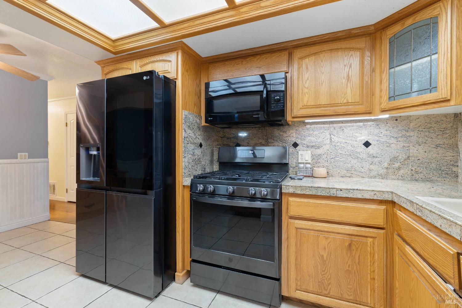 Detail Gallery Image 9 of 45 For 625 Cypress St, Dixon,  CA 95620 - 3 Beds | 2 Baths