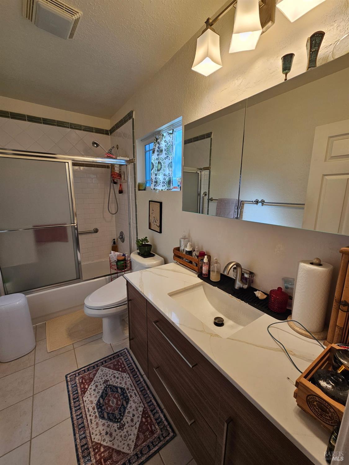 Detail Gallery Image 17 of 36 For 3030 Dohr St, Berkeley,  CA 94702 - 4 Beds | 2 Baths