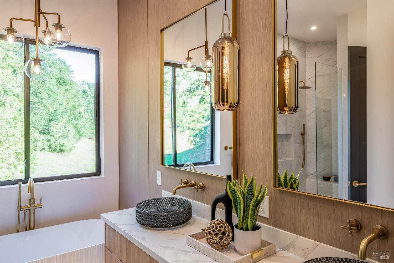 Detail Gallery Image 74 of 99 For 1580 Clear Ridge Dr, Healdsburg,  CA 95448 - 4 Beds | 4/1 Baths