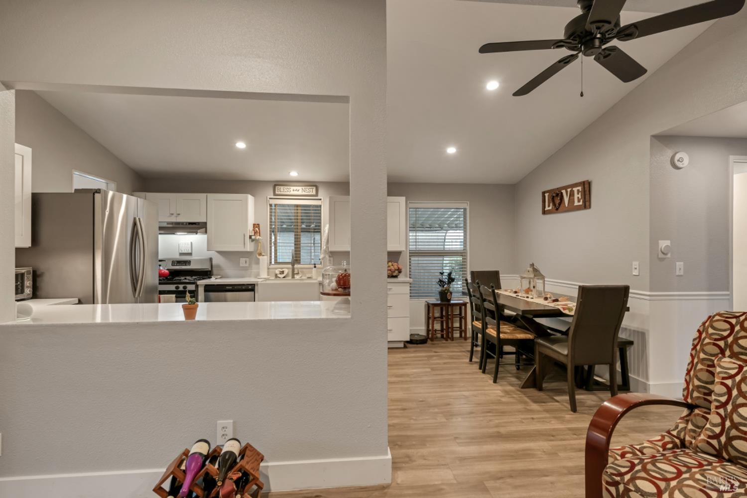 Detail Gallery Image 7 of 32 For 90 Vista Cir, Sonoma,  CA 95476 - 3 Beds | 2 Baths