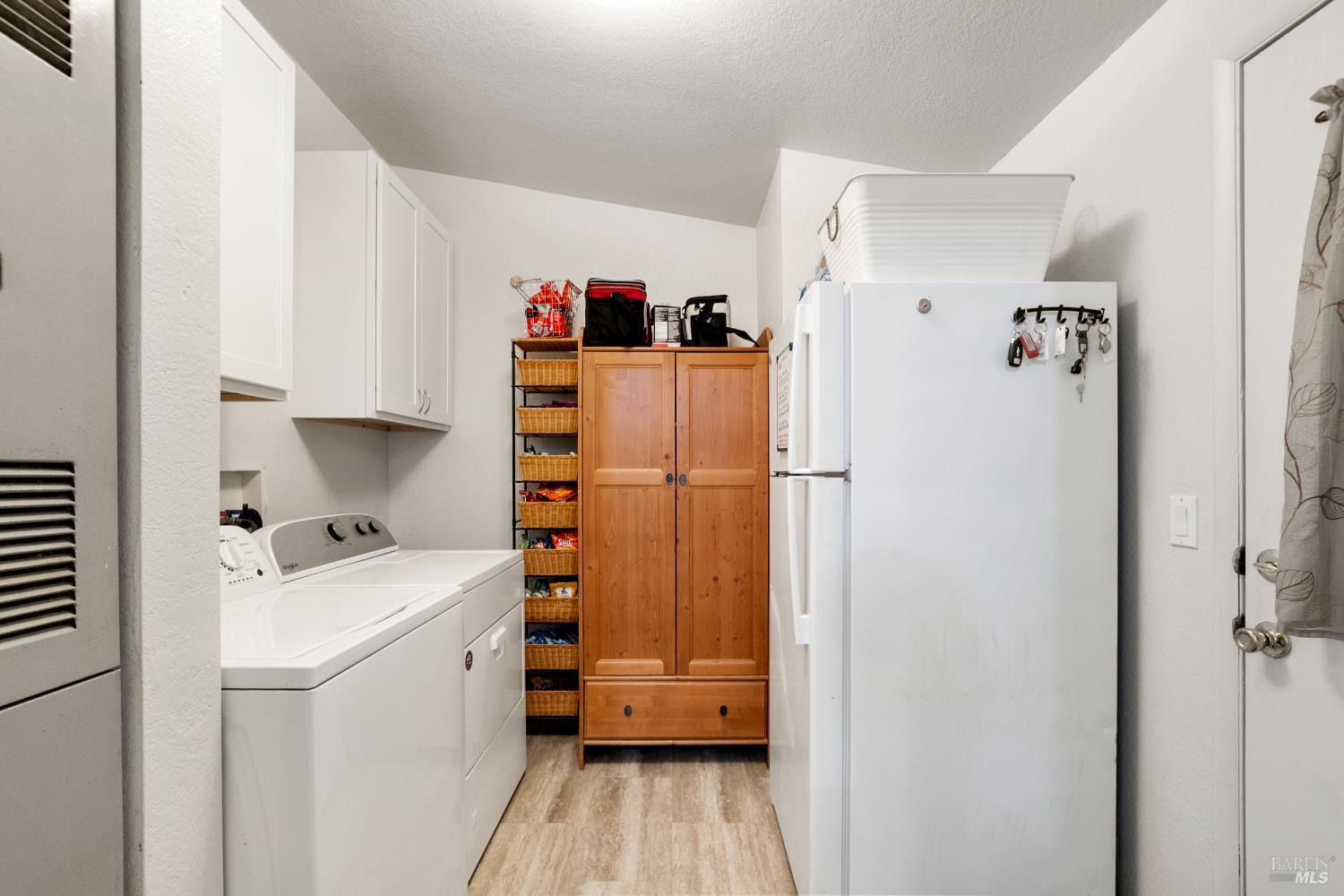 Detail Gallery Image 22 of 29 For 225 Magnolia Ave, Santa Rosa,  CA 95407 - 3 Beds | 2 Baths