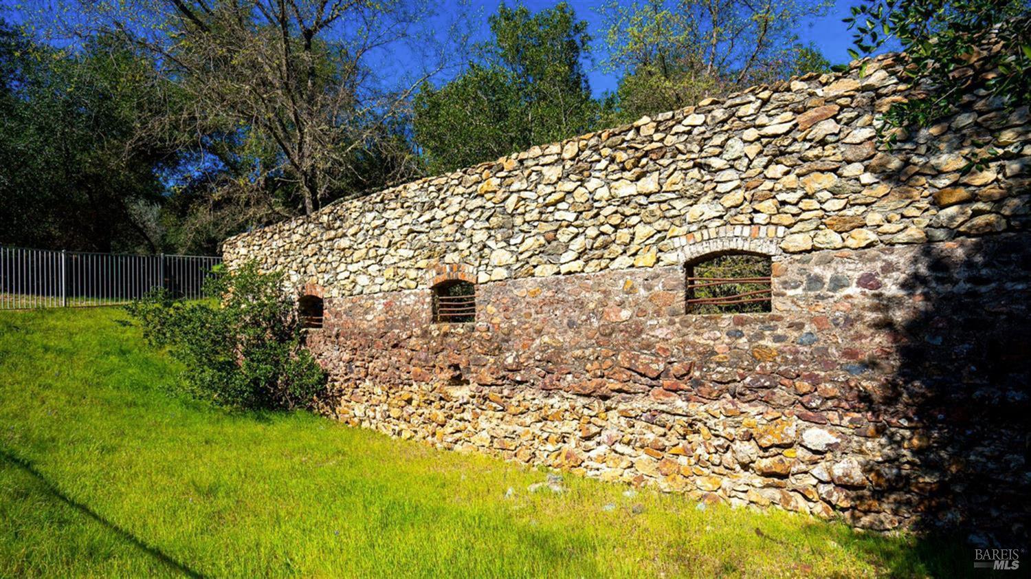 Detail Gallery Image 50 of 50 For 303 Clover Springs Dr, Cloverdale,  CA 95425 - 2 Beds | 2 Baths