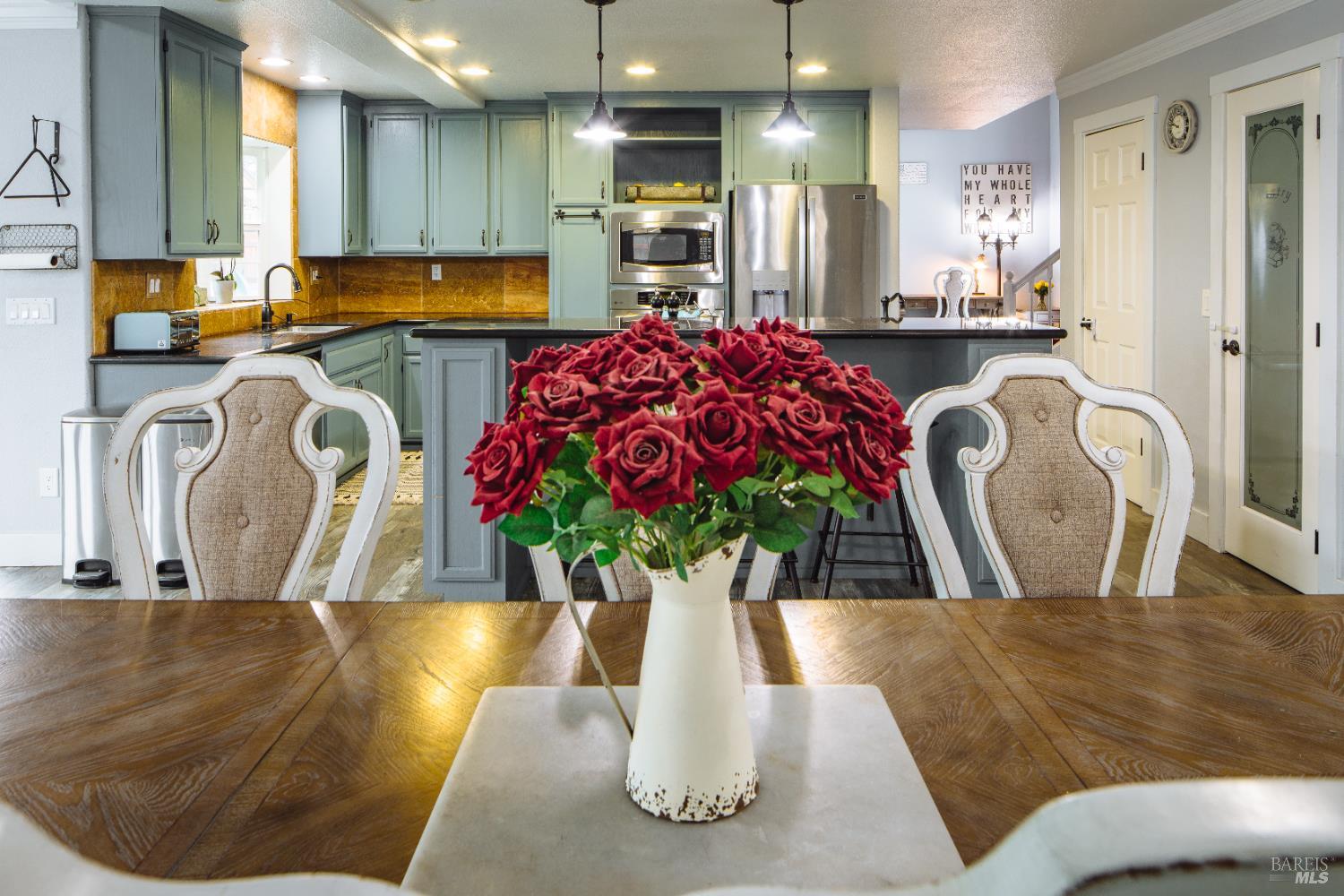 Detail Gallery Image 6 of 53 For 236 Belfiore Ln, Windsor,  CA 95492 - 4 Beds | 3 Baths