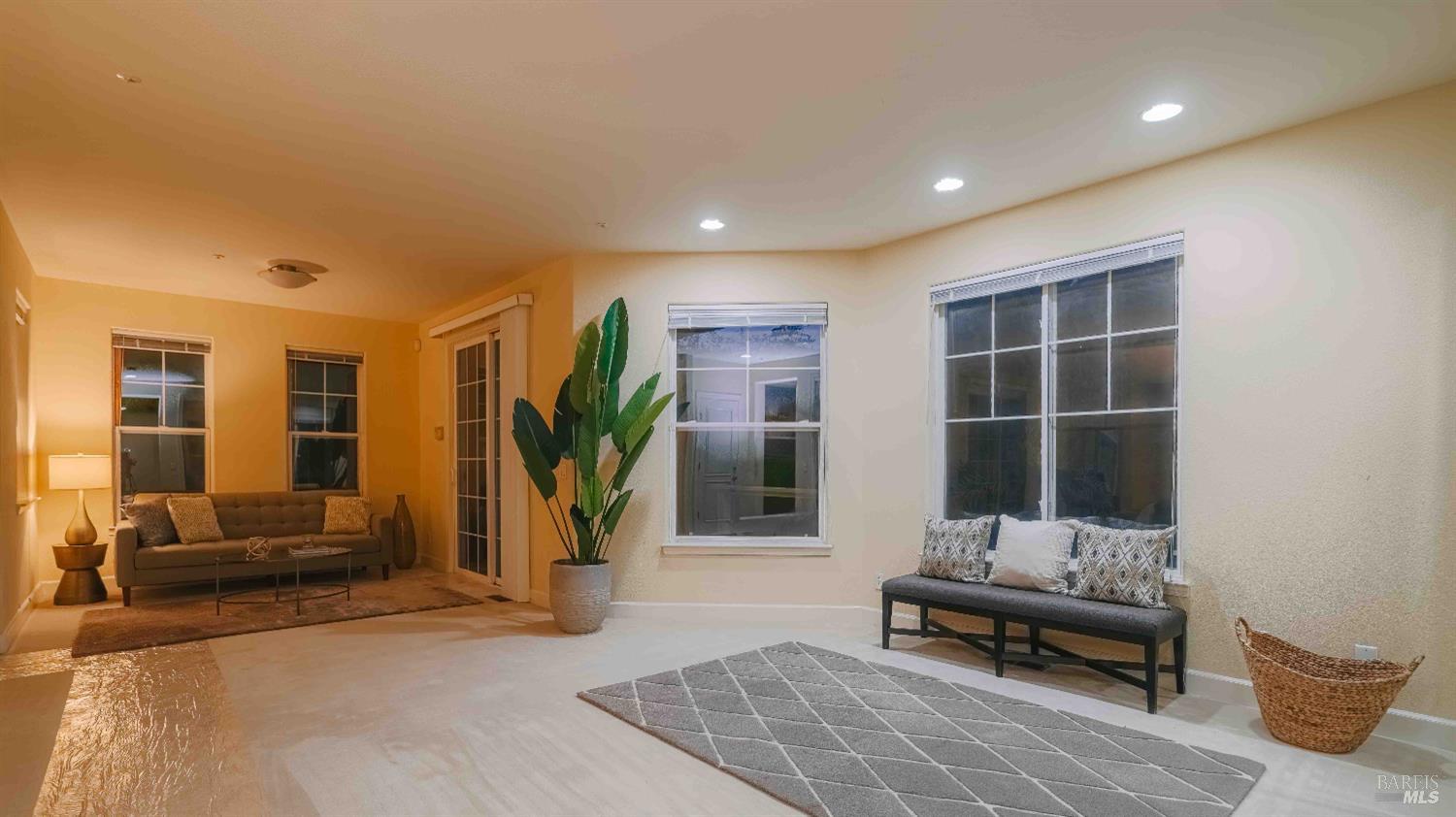 Detail Gallery Image 21 of 74 For 6 Leona Dr, San Rafael,  CA 94903 - 4 Beds | 3/1 Baths