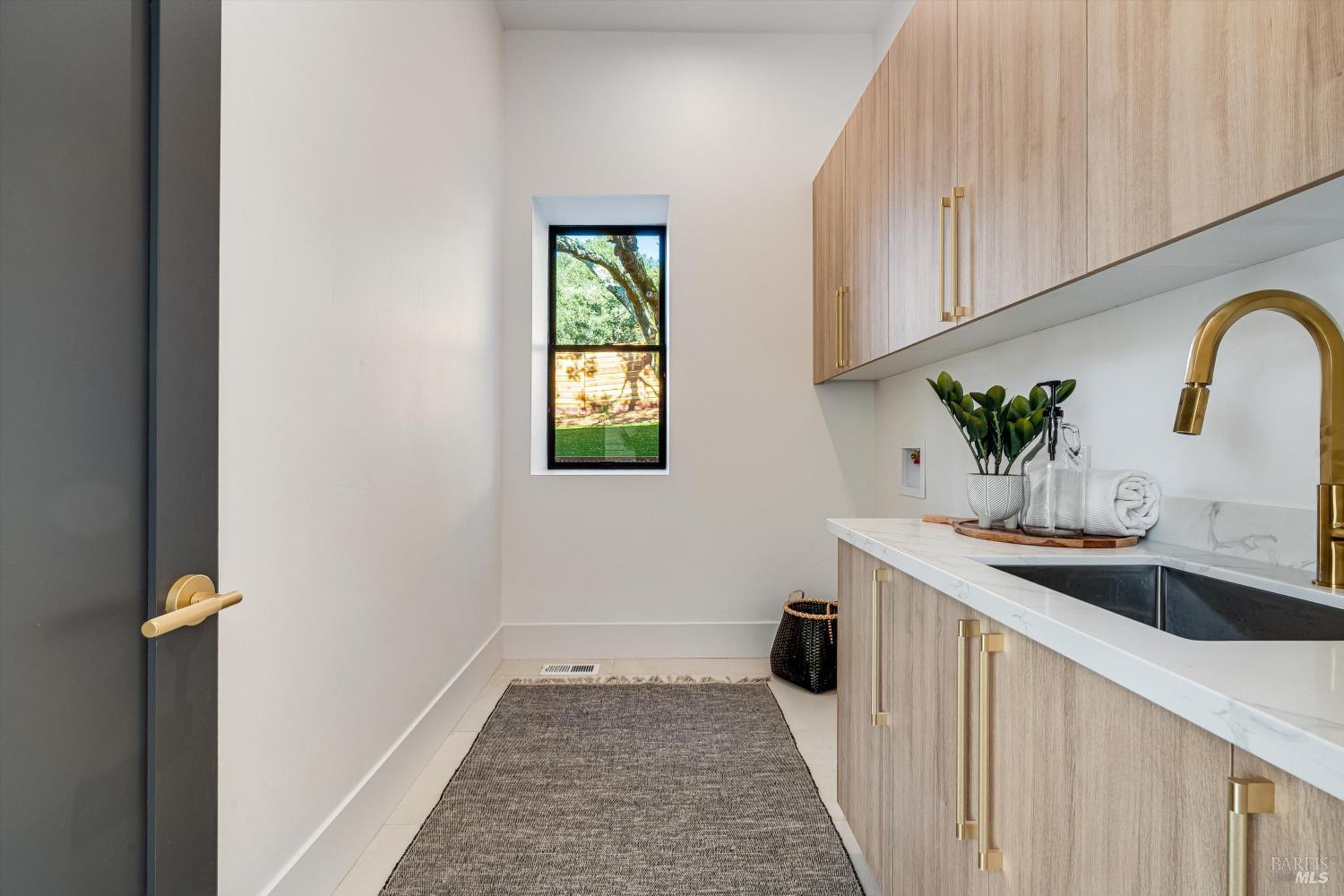 Detail Gallery Image 48 of 99 For 1580 Clear Ridge Dr, Healdsburg,  CA 95448 - 4 Beds | 4/1 Baths