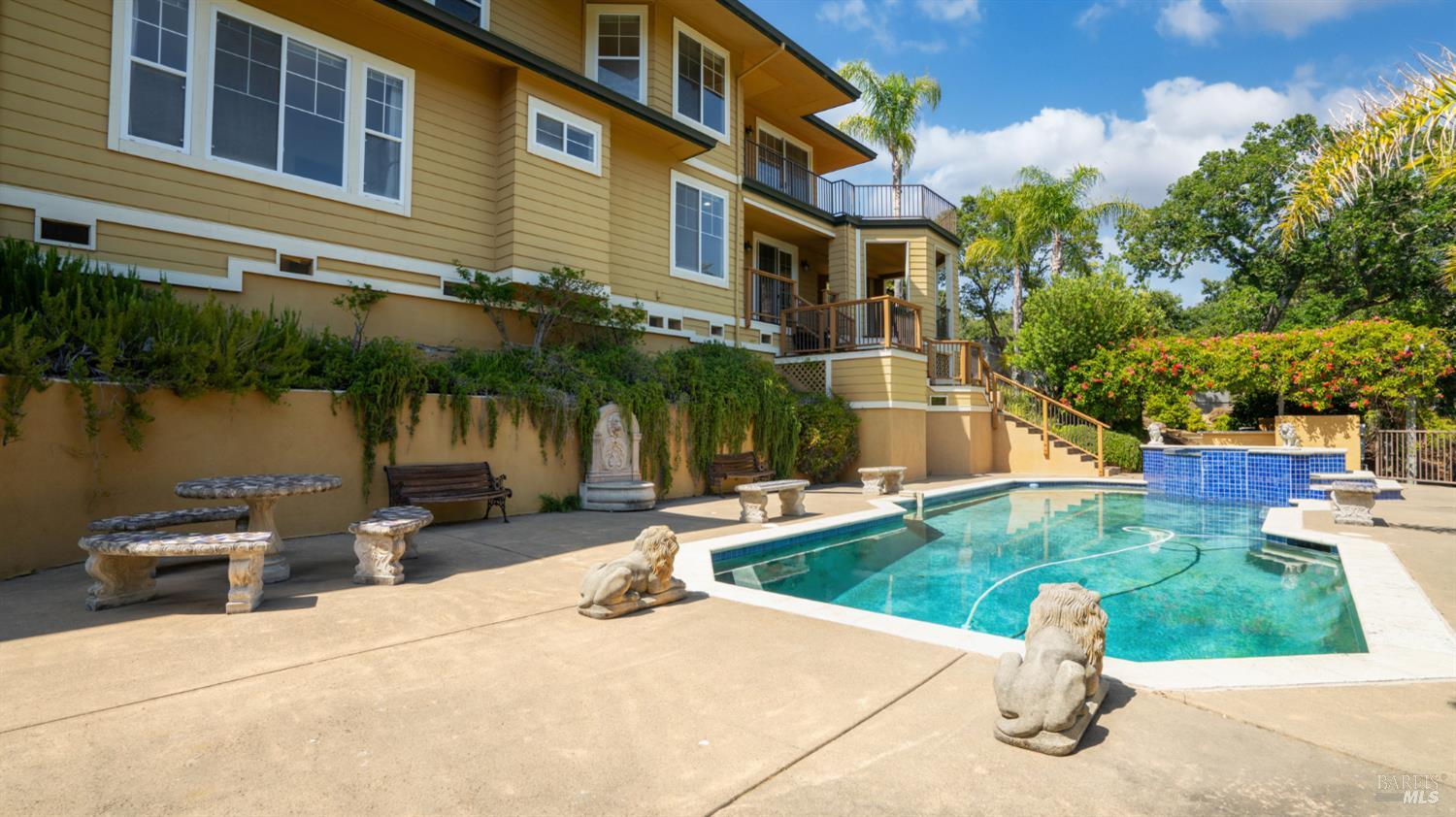 Detail Gallery Image 49 of 74 For 6 Leona Dr, San Rafael,  CA 94903 - 4 Beds | 3/1 Baths