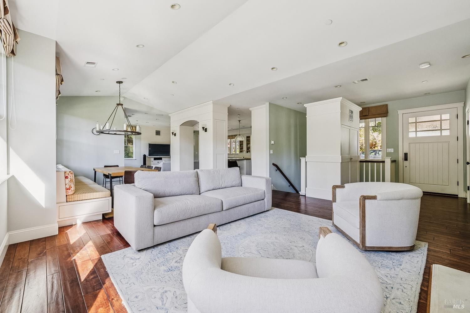 Detail Gallery Image 7 of 58 For 529 Alta Way, Mill Valley,  CA 94941 - 4 Beds | 2/1 Baths