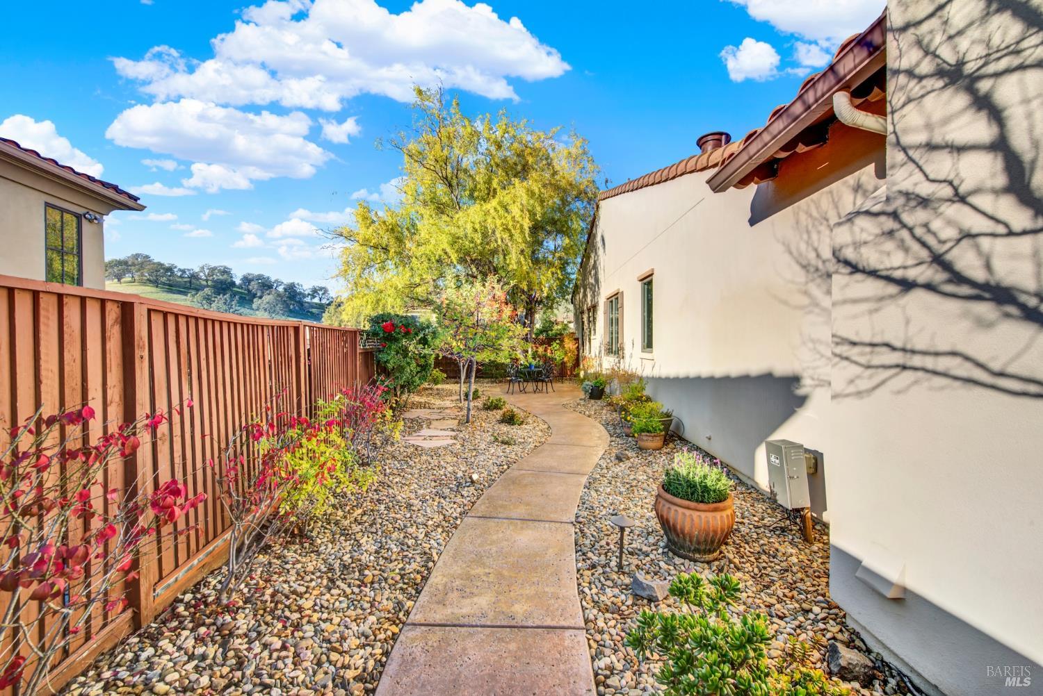 Detail Gallery Image 84 of 98 For 2965 Pebble Beach Cir, Fairfield,  CA 94534 - 4 Beds | 2/1 Baths