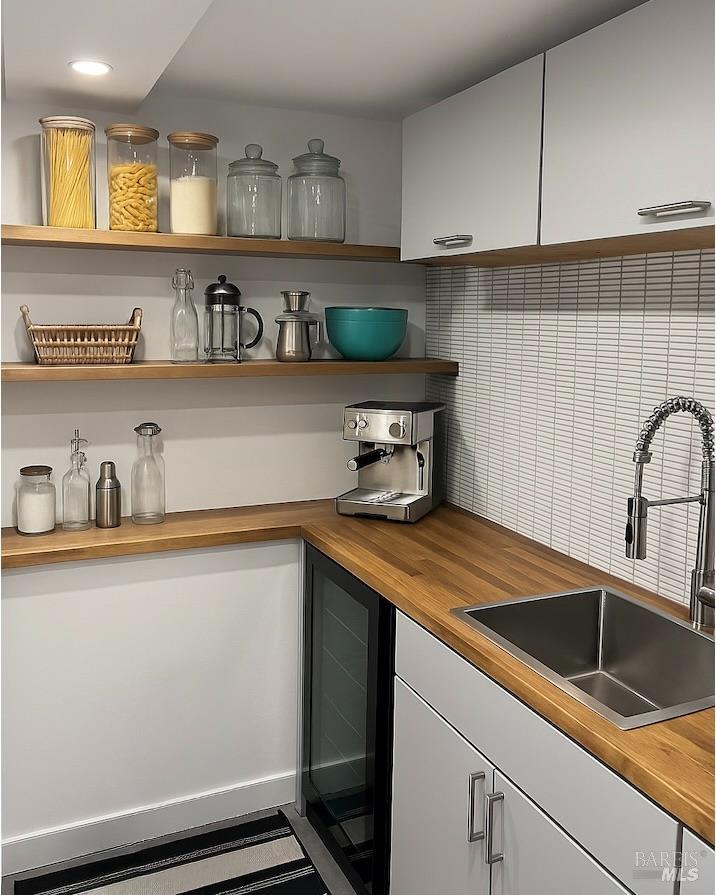 Detail Gallery Image 4 of 15 For 221 D St, San Rafael,  CA 94901 - 4 Beds | 3 Baths