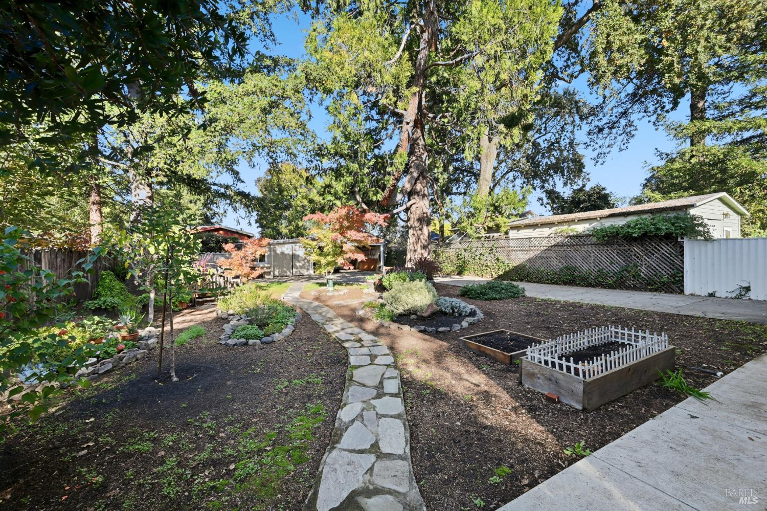 Detail Gallery Image 43 of 52 For 735 Carr Ave, Santa Rosa,  CA 95404 - 3 Beds | 2 Baths