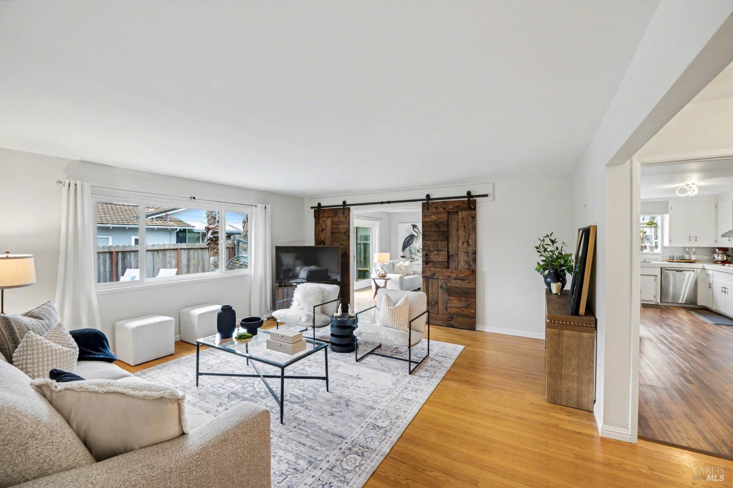 Detail Gallery Image 8 of 53 For 2535 Patricia Dr, Napa,  CA 94558 - 3 Beds | 2 Baths