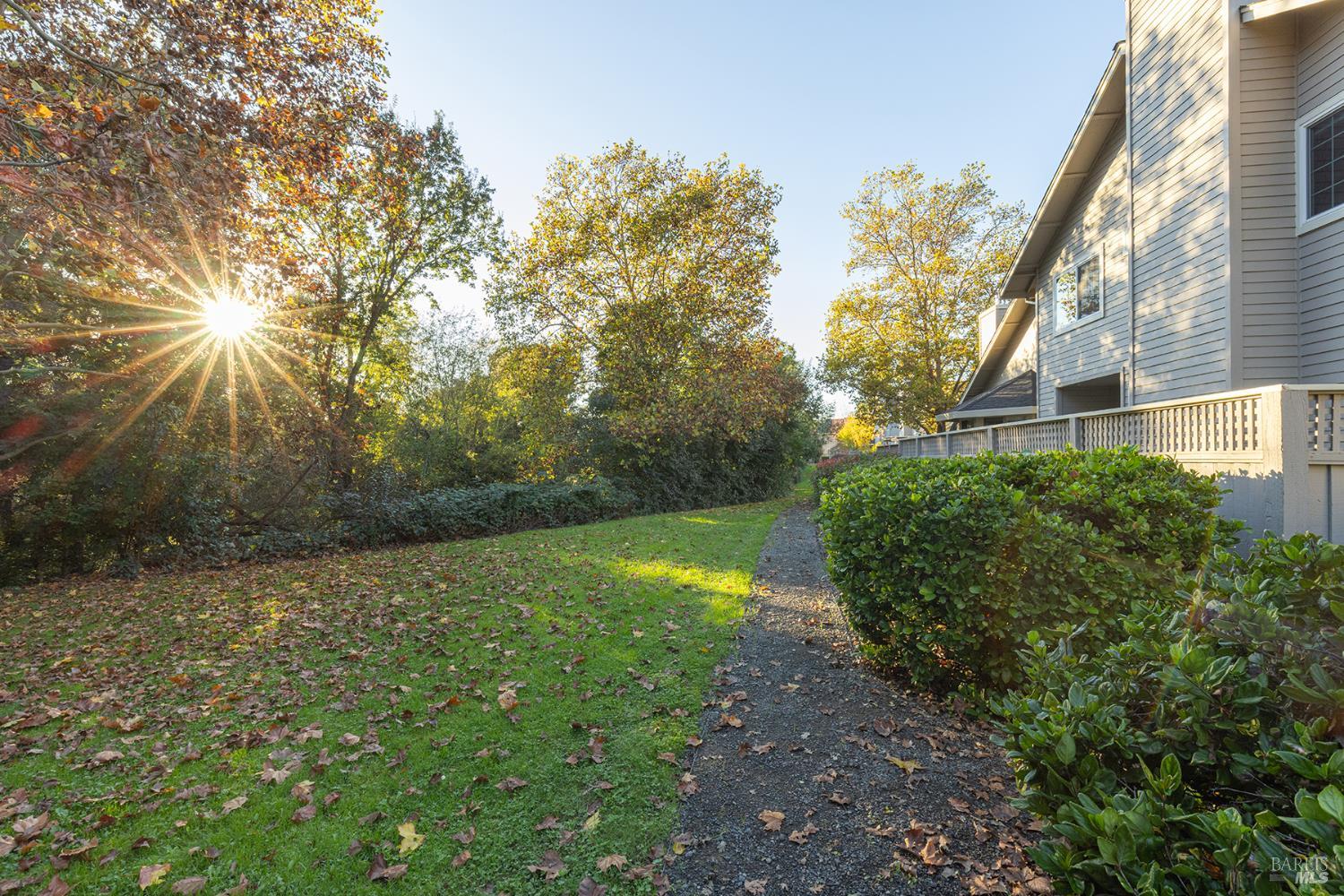 Detail Gallery Image 37 of 56 For 71 Valley Club Cir, Napa,  CA 94558 - 3 Beds | 2/1 Baths