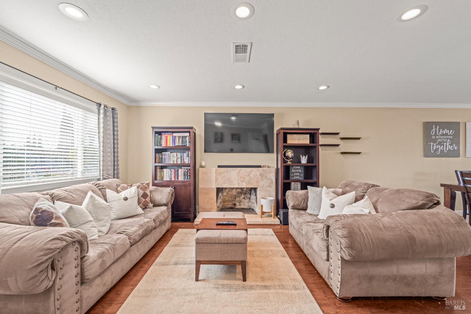 Detail Gallery Image 4 of 35 For 1168 Sanderling Dr, Fairfield,  CA 94533 - 4 Beds | 2 Baths