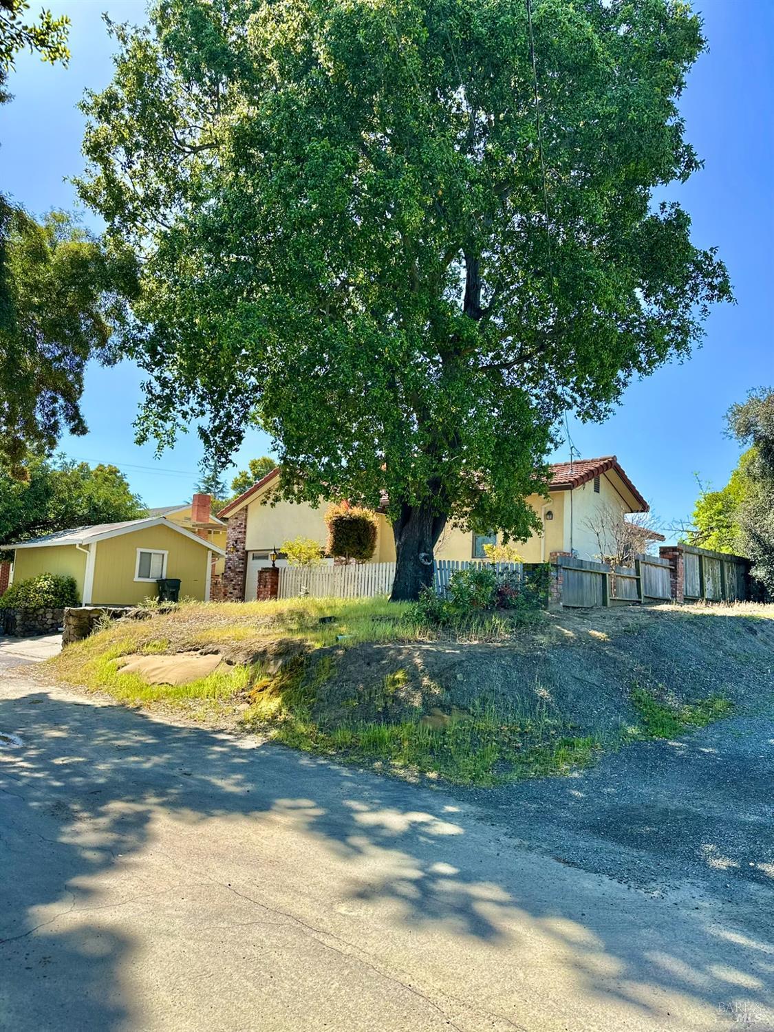 Detail Gallery Image 6 of 66 For 639 E 5th St, Benicia,  CA 94510 - – Beds | – Baths