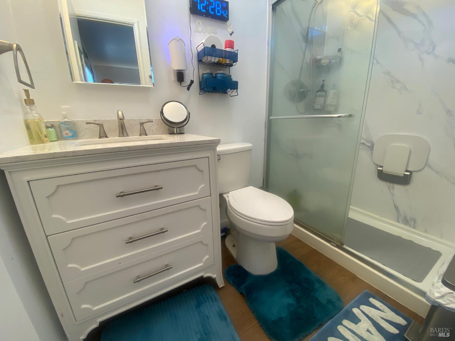 Detail Gallery Image 8 of 23 For 1959 Griffin Dr, Vallejo,  CA 94589 - 3 Beds | 2 Baths