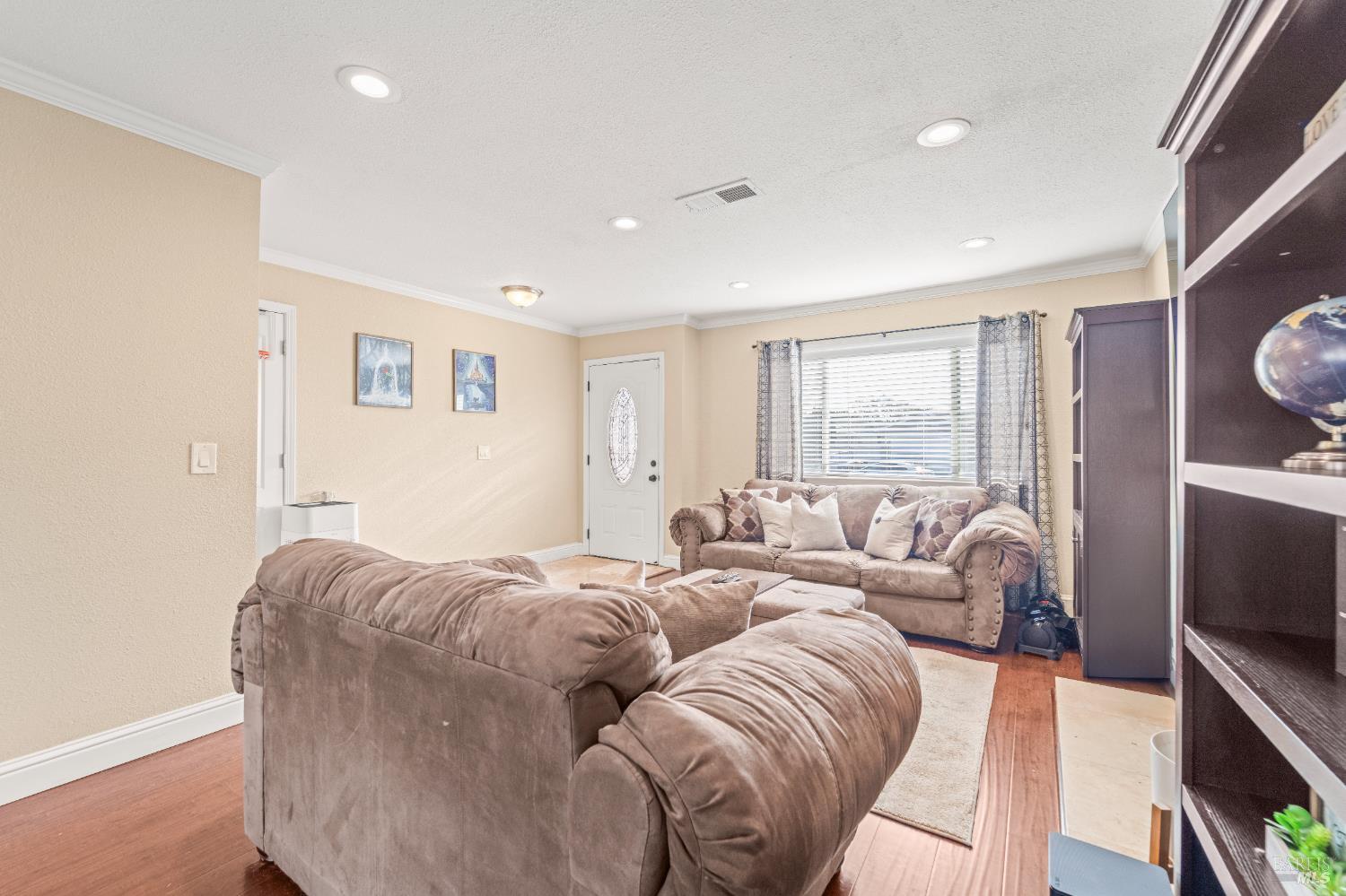 Detail Gallery Image 3 of 35 For 1168 Sanderling Dr, Fairfield,  CA 94533 - 4 Beds | 2 Baths