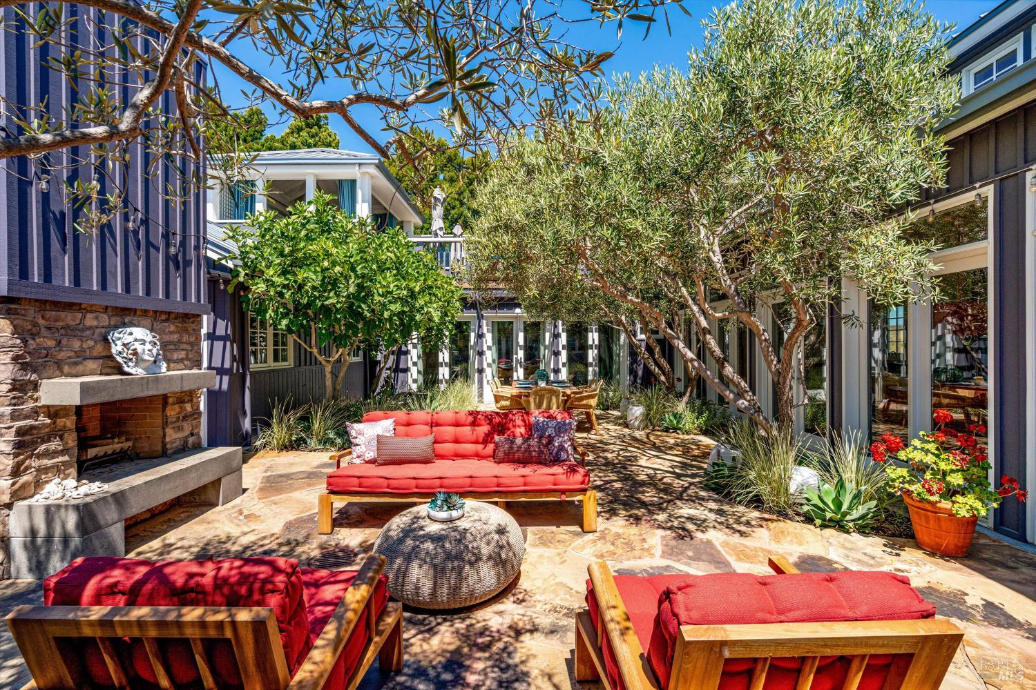 Detail Gallery Image 63 of 86 For 4044 Sonoma Hwy #14,  Napa,  CA 94559 - 2 Beds | 2/1 Baths