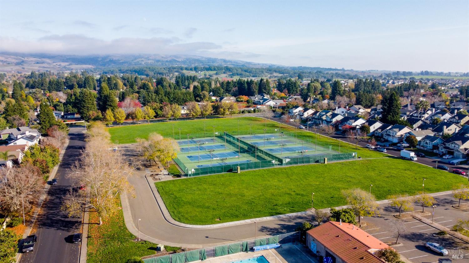 Detail Gallery Image 36 of 48 For 1416 Middlebrook Way, Rohnert Park,  CA 94928 - 3 Beds | 2 Baths