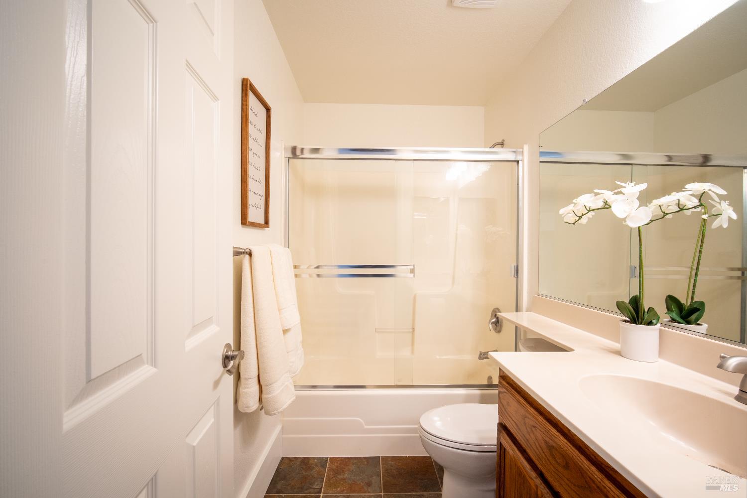 Detail Gallery Image 26 of 48 For 1416 Middlebrook Way, Rohnert Park,  CA 94928 - 3 Beds | 2 Baths