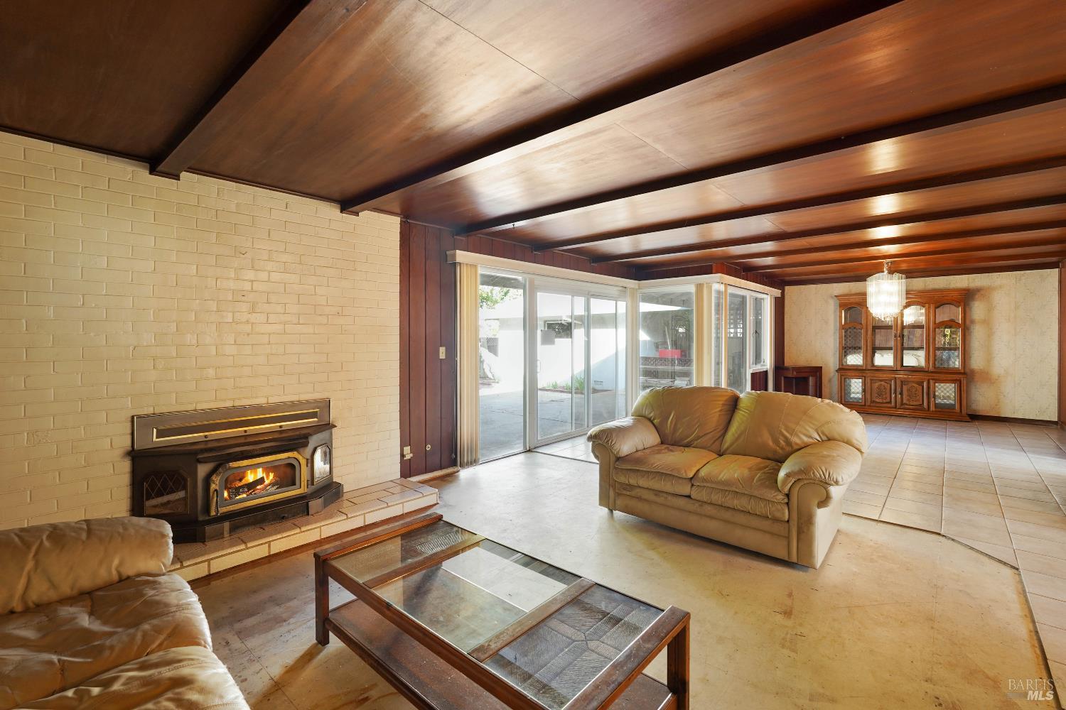 Detail Gallery Image 10 of 80 For 300 Neil St, Vacaville,  CA 95688 - 3 Beds | 2 Baths