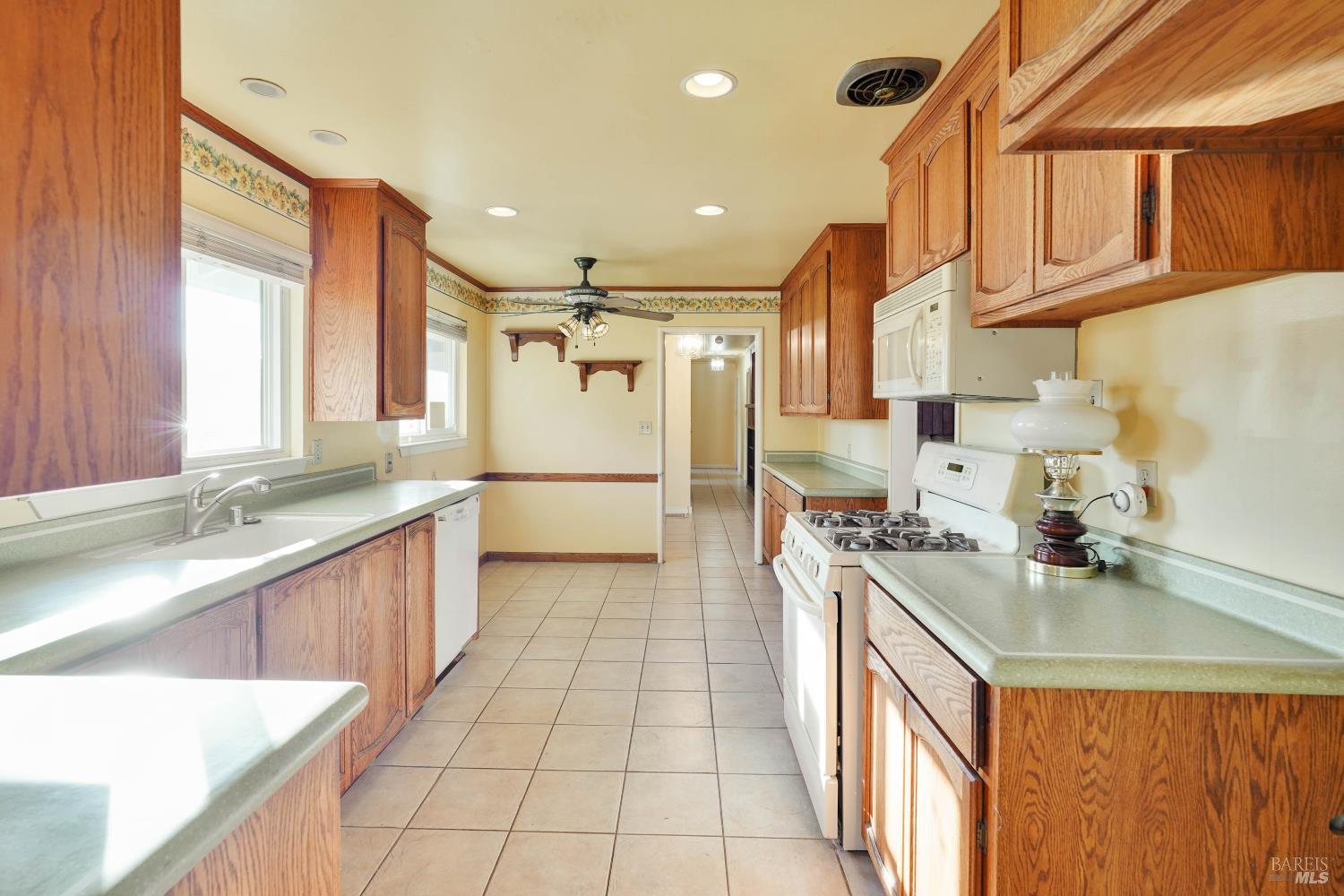 Detail Gallery Image 31 of 80 For 300 Neil St, Vacaville,  CA 95688 - 3 Beds | 2 Baths