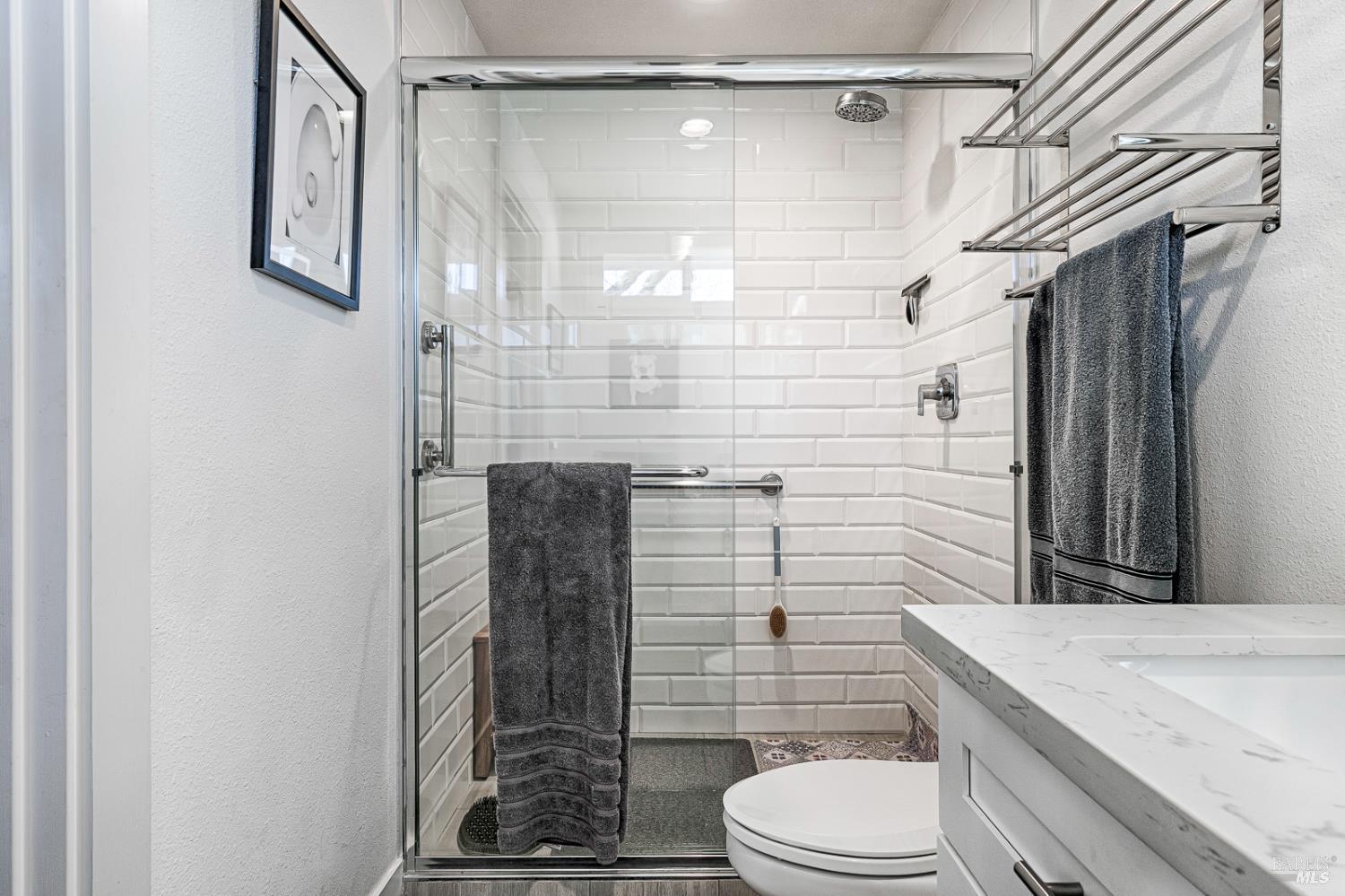 Detail Gallery Image 19 of 31 For 1927 Calavaras Dr, Santa Rosa,  CA 95405 - 3 Beds | 2 Baths