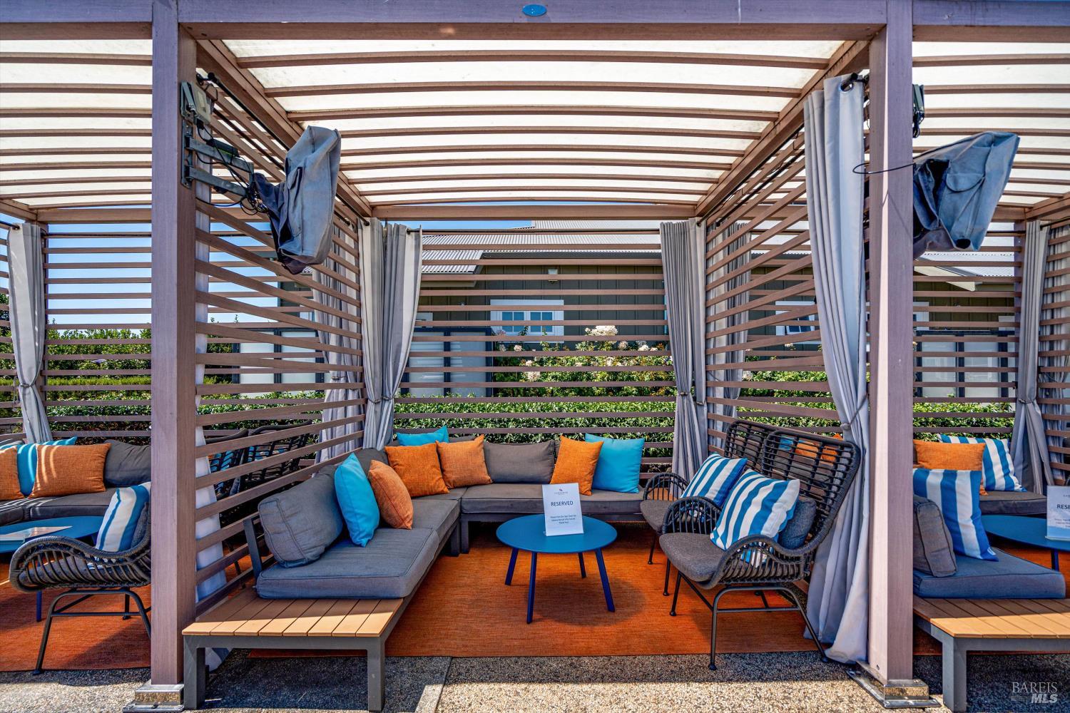 Detail Gallery Image 68 of 86 For 4044 Sonoma Hwy #14,  Napa,  CA 94559 - 2 Beds | 2/1 Baths