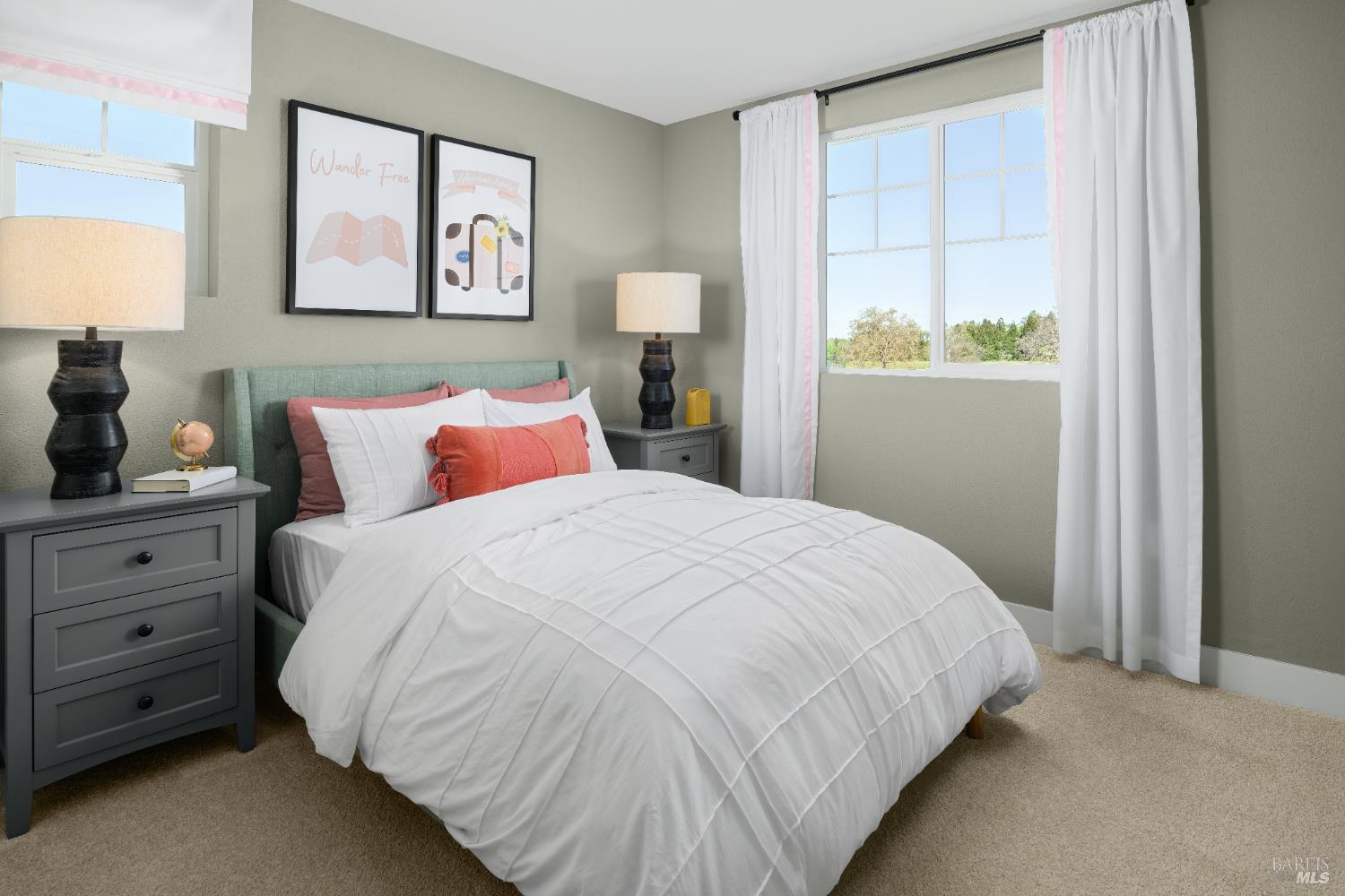 Detail Gallery Image 14 of 16 For 2428 Midnight Ln, Santa Rosa,  CA 95403 - 5 Beds | 3 Baths