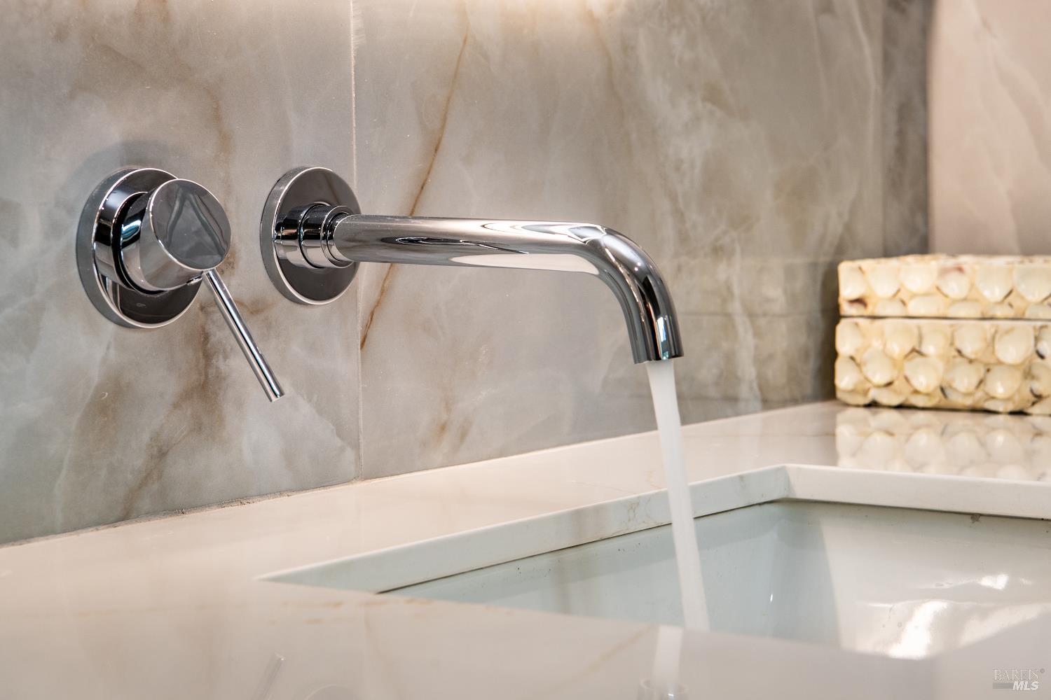 Detail Gallery Image 27 of 61 For 22 Cedar Ave, Kentfield,  CA 94904 - 5 Beds | 5 Baths