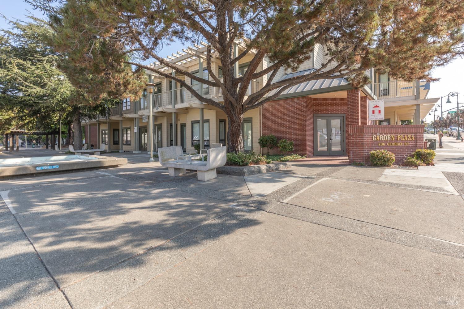 Detail Gallery Image 3 of 7 For 236 Georgia St, Vallejo,  CA 94590 - – Beds | – Baths