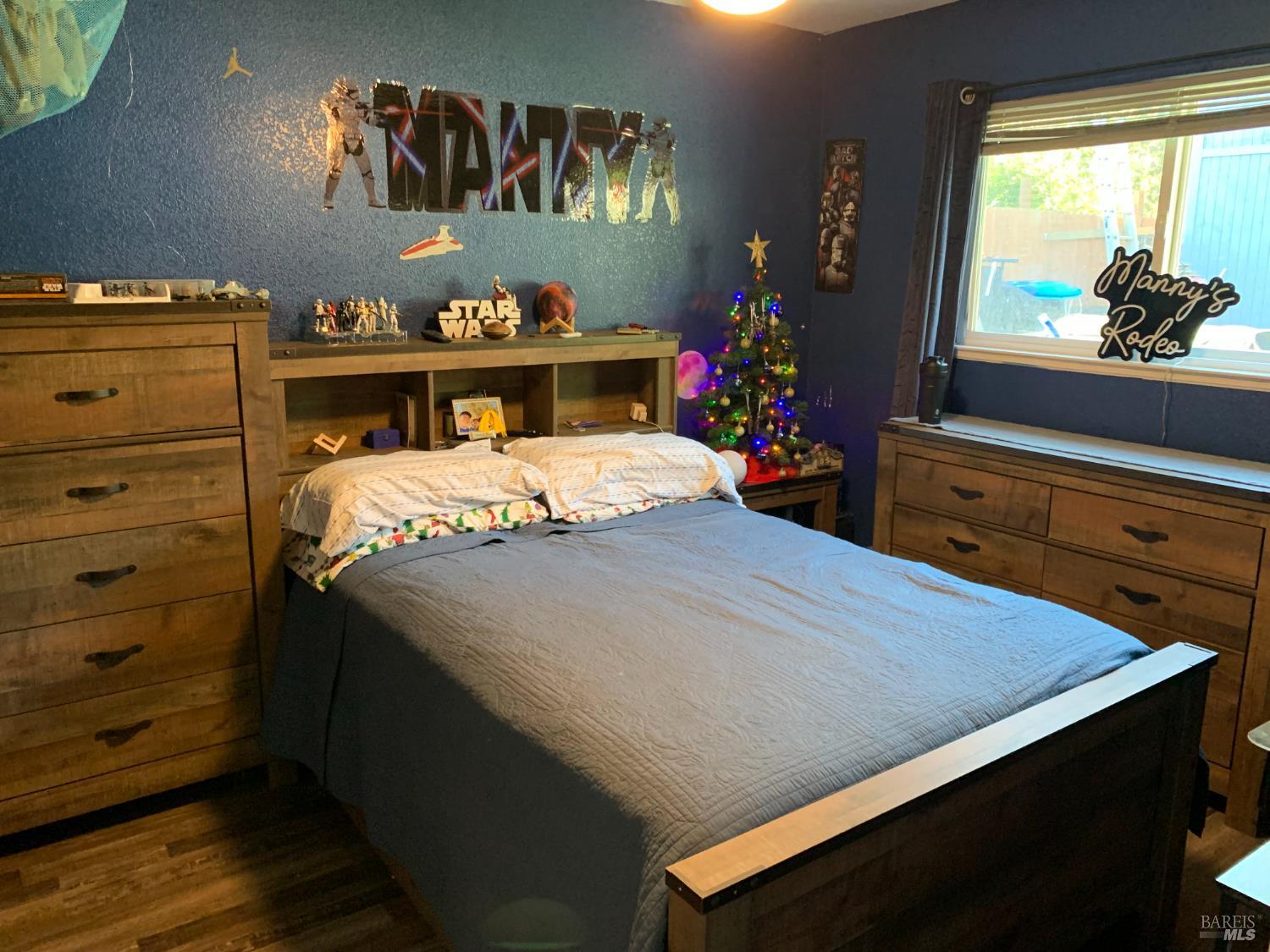 Detail Gallery Image 8 of 17 For 497 Umland Dr, Santa Rosa,  CA 95401 - 3 Beds | 2 Baths