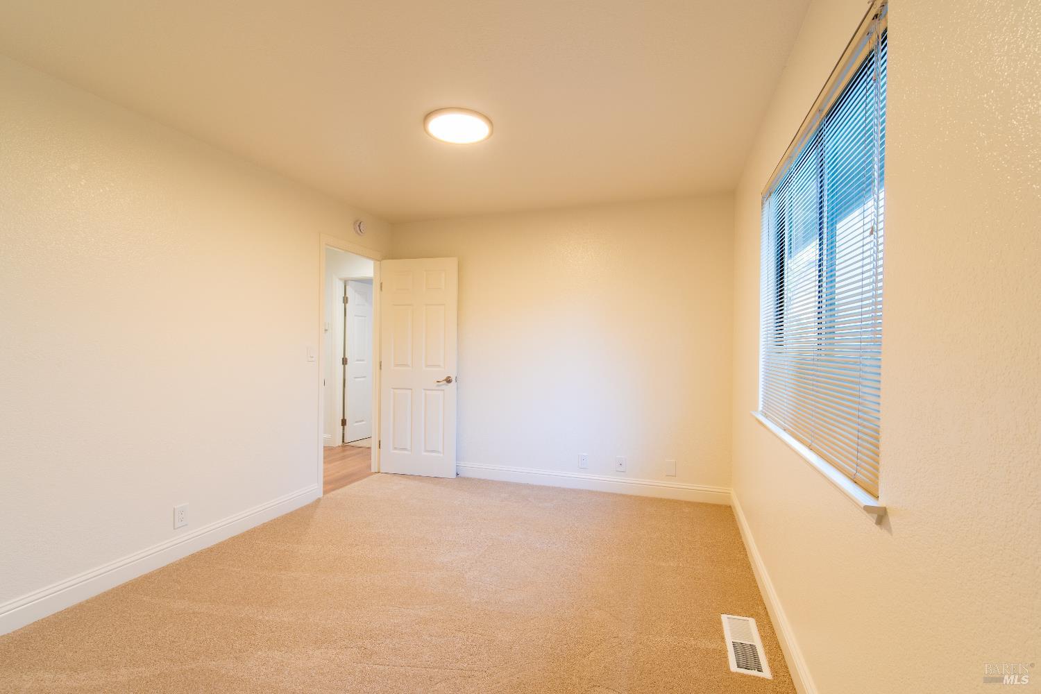 Detail Gallery Image 23 of 48 For 1416 Middlebrook Way, Rohnert Park,  CA 94928 - 3 Beds | 2 Baths