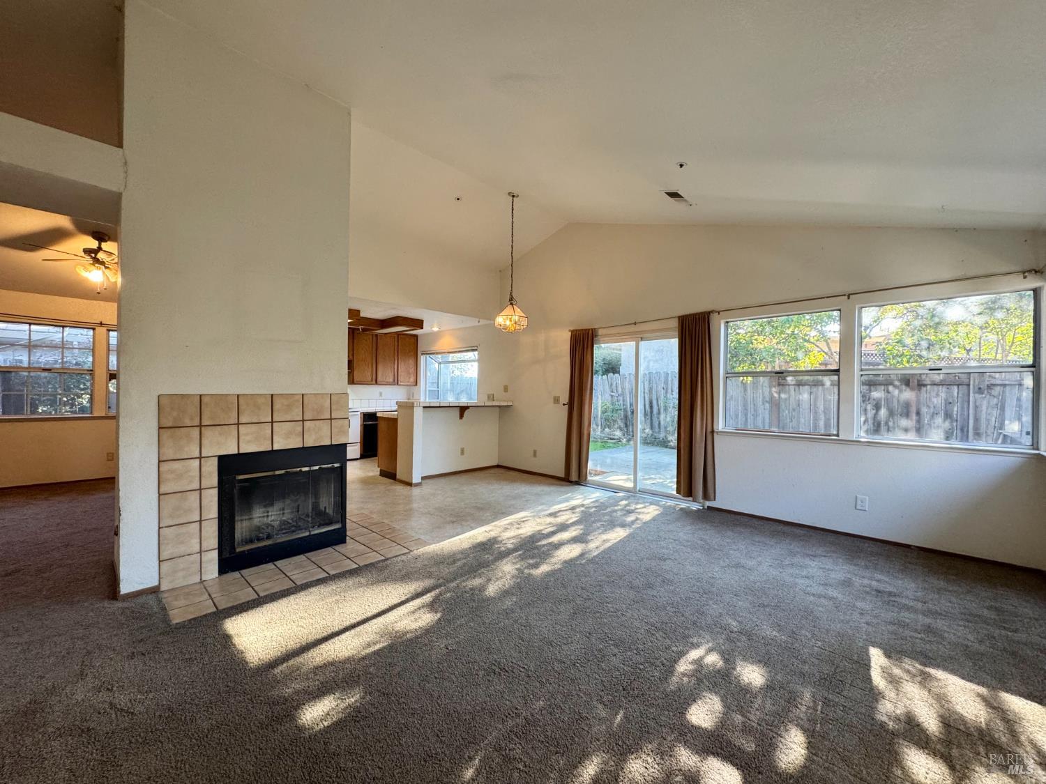 Detail Gallery Image 10 of 34 For 21 Winestone Ct, Napa,  CA 94558 - 3 Beds | 2 Baths