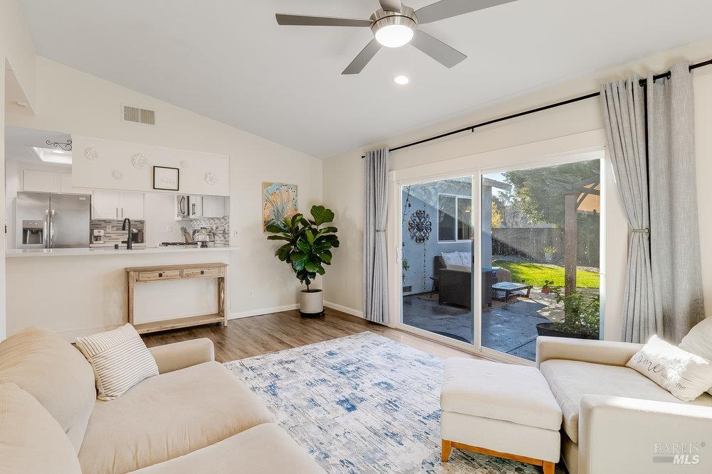 Detail Gallery Image 18 of 68 For 125 Easson Ct, Vallejo,  CA 94591 - 3 Beds | 2 Baths