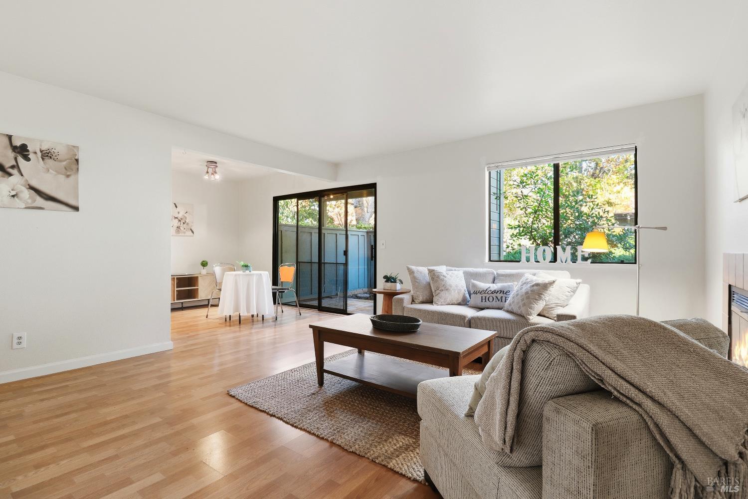 Detail Gallery Image 6 of 35 For 458 Bernice Ln, Sonoma,  CA 95476 - 2 Beds | 2 Baths