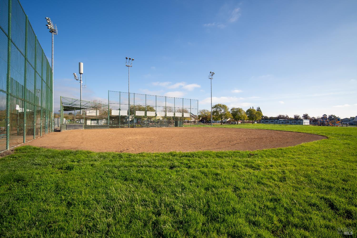 Detail Gallery Image 47 of 48 For 1416 Middlebrook Way, Rohnert Park,  CA 94928 - 3 Beds | 2 Baths