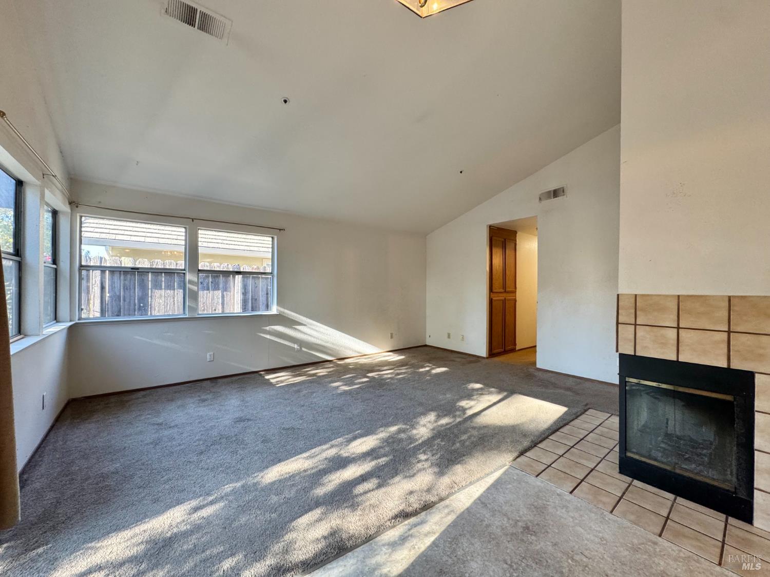 Detail Gallery Image 12 of 34 For 21 Winestone Ct, Napa,  CA 94558 - 3 Beds | 2 Baths