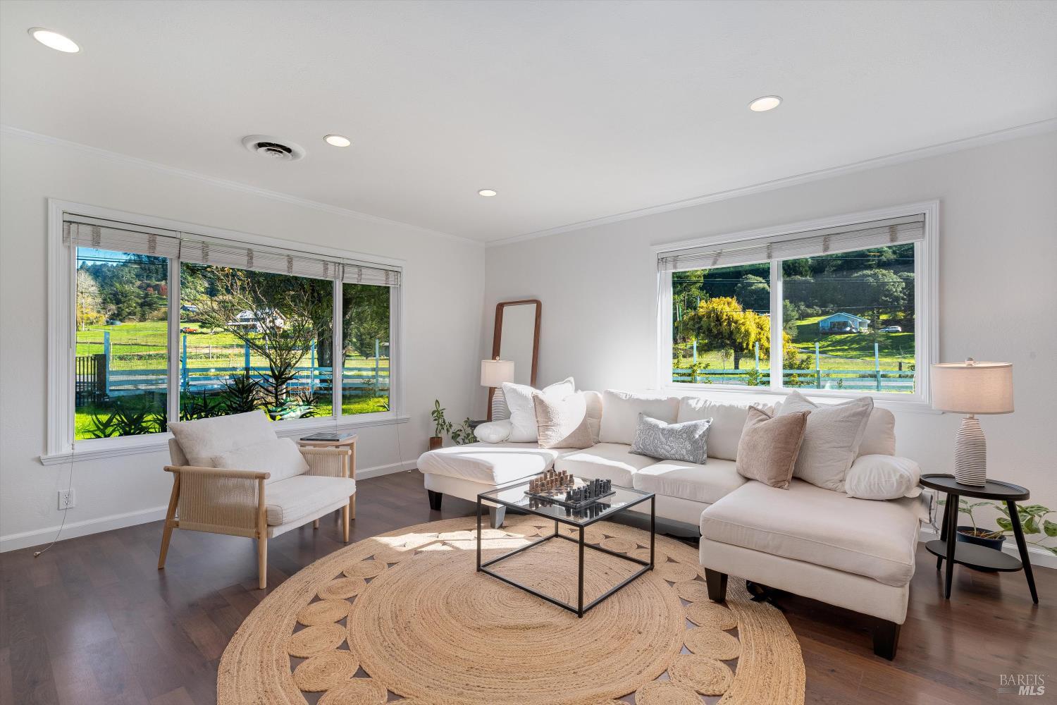 Detail Gallery Image 6 of 53 For 13180 Bodega Hwy, Sebastopol,  CA 95472 - 3 Beds | 2 Baths