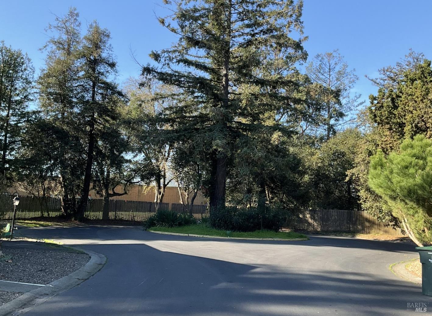 Detail Gallery Image 20 of 20 For 1003 Sonoma Ct, Petaluma,  CA 94954 - 2 Beds | 2 Baths