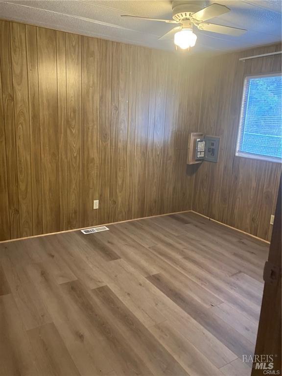 Detail Gallery Image 10 of 19 For 6956 Glebe Dr, Kelseyville,  CA 95451 - 2 Beds | 2 Baths