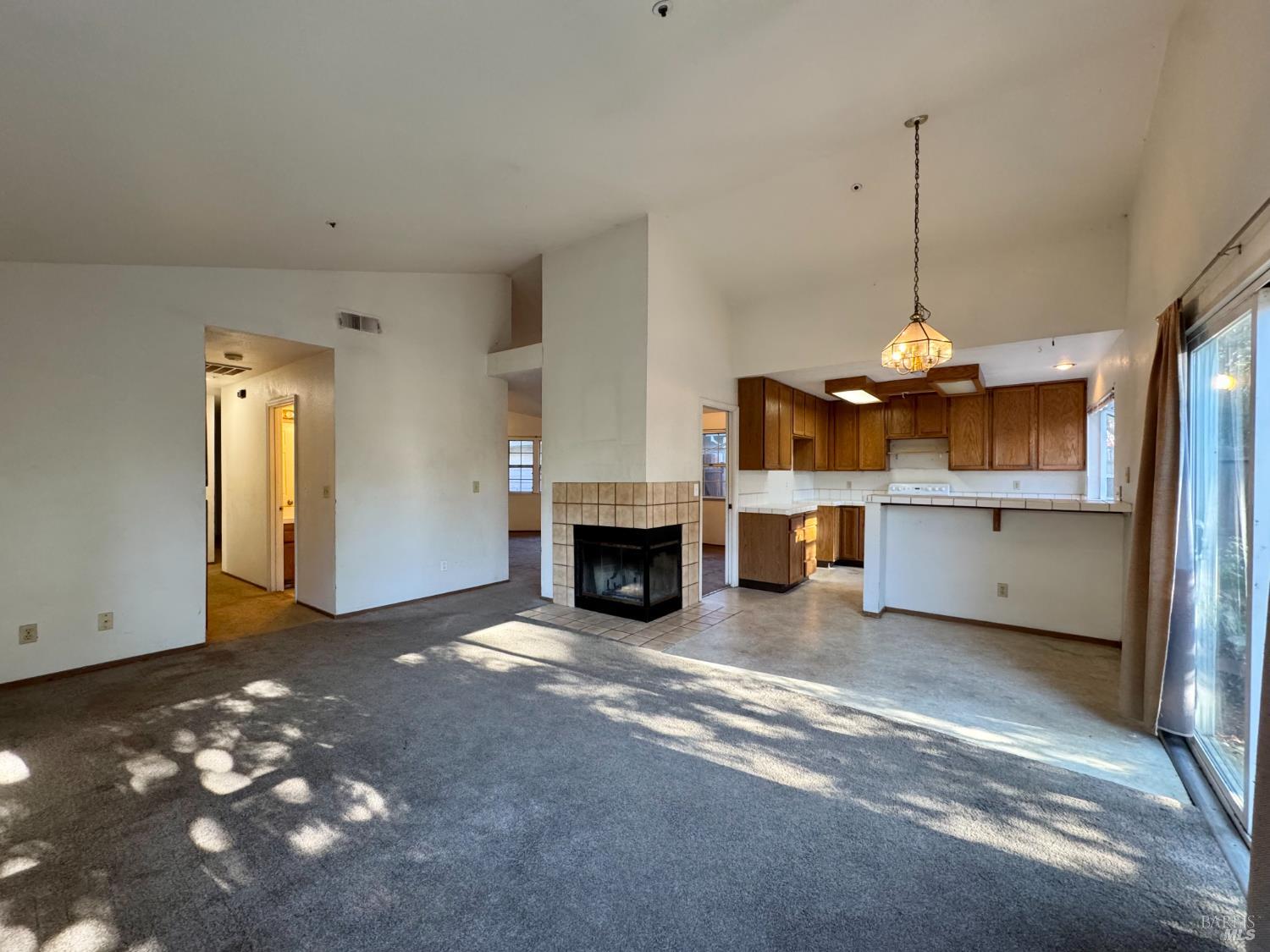 Detail Gallery Image 9 of 34 For 21 Winestone Ct, Napa,  CA 94558 - 3 Beds | 2 Baths