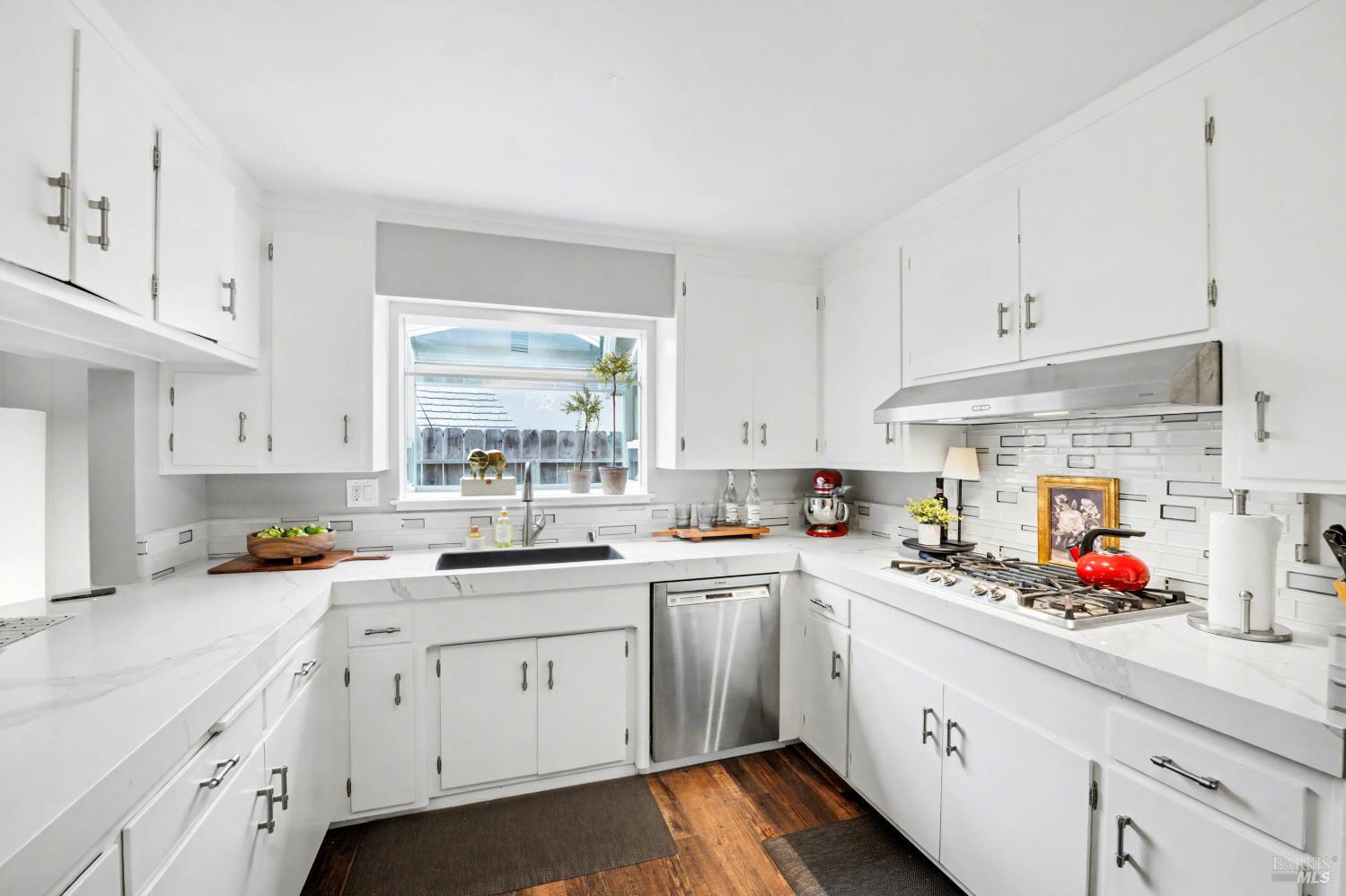 Detail Gallery Image 22 of 53 For 2535 Patricia Dr, Napa,  CA 94558 - 3 Beds | 2 Baths