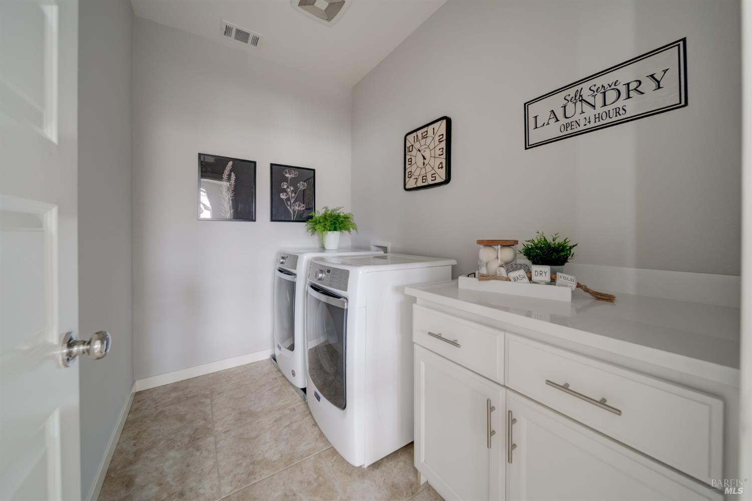 Detail Gallery Image 24 of 47 For 401 Brevard Ct, Fairfield,  CA 94534 - 4 Beds | 3 Baths