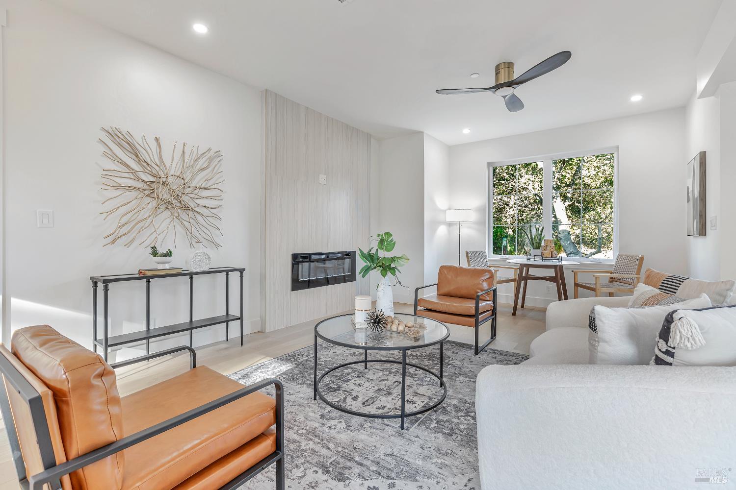 Detail Gallery Image 9 of 61 For 22 Cedar Ave, Kentfield,  CA 94904 - 5 Beds | 5 Baths