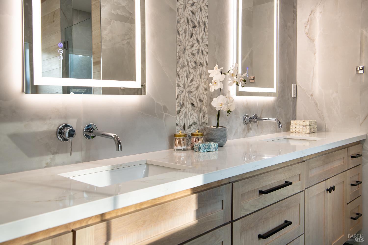 Detail Gallery Image 26 of 61 For 22 Cedar Ave, Kentfield,  CA 94904 - 5 Beds | 5 Baths