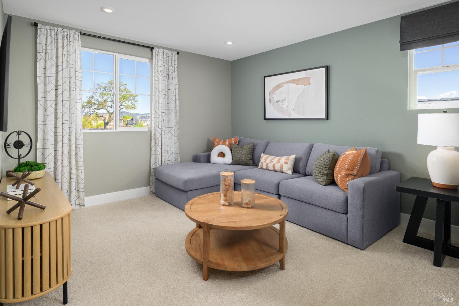 Detail Gallery Image 9 of 16 For 2428 Midnight Ln, Santa Rosa,  CA 95403 - 5 Beds | 3 Baths