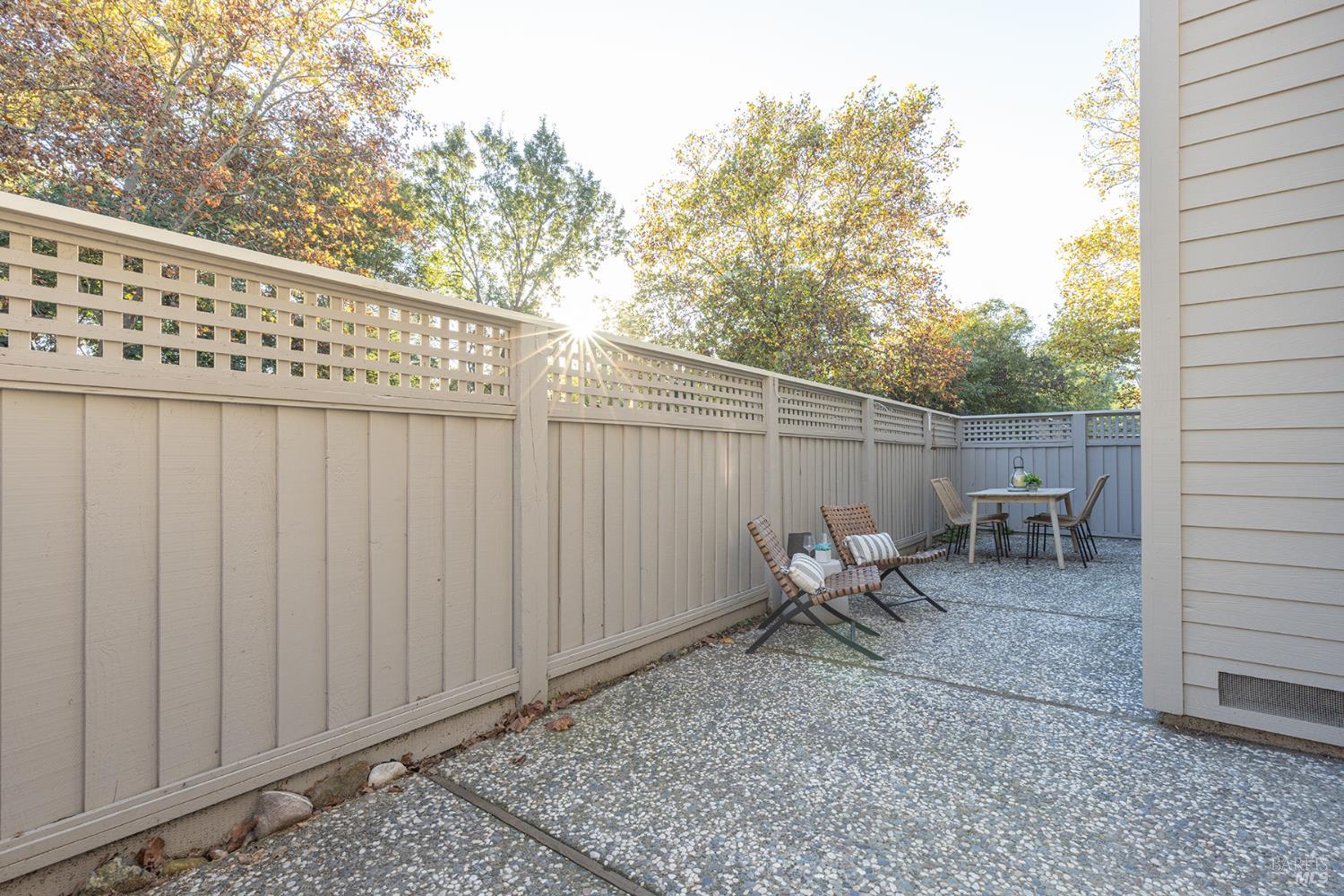 Detail Gallery Image 30 of 56 For 71 Valley Club Cir, Napa,  CA 94558 - 3 Beds | 2/1 Baths