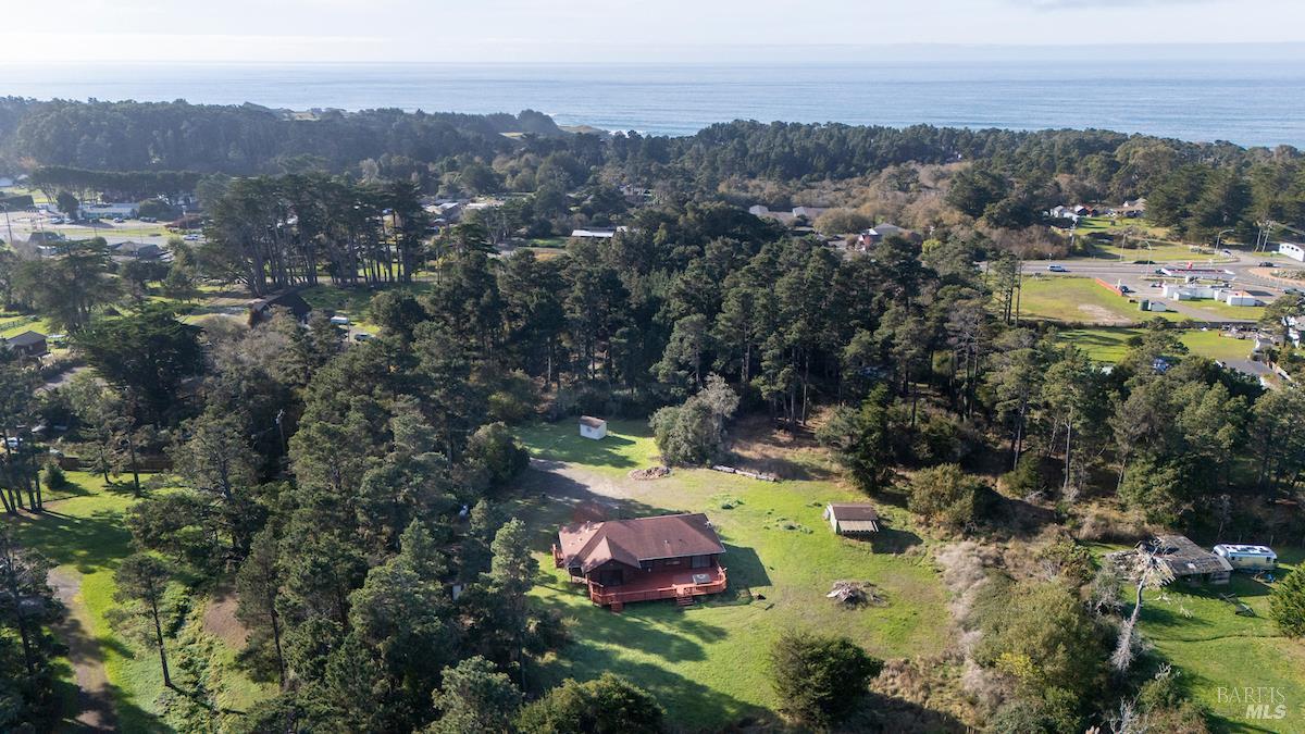 Detail Gallery Image 3 of 39 For 18391 Old Coast Hwy, Fort Bragg,  CA 95437 - 3 Beds | 2 Baths