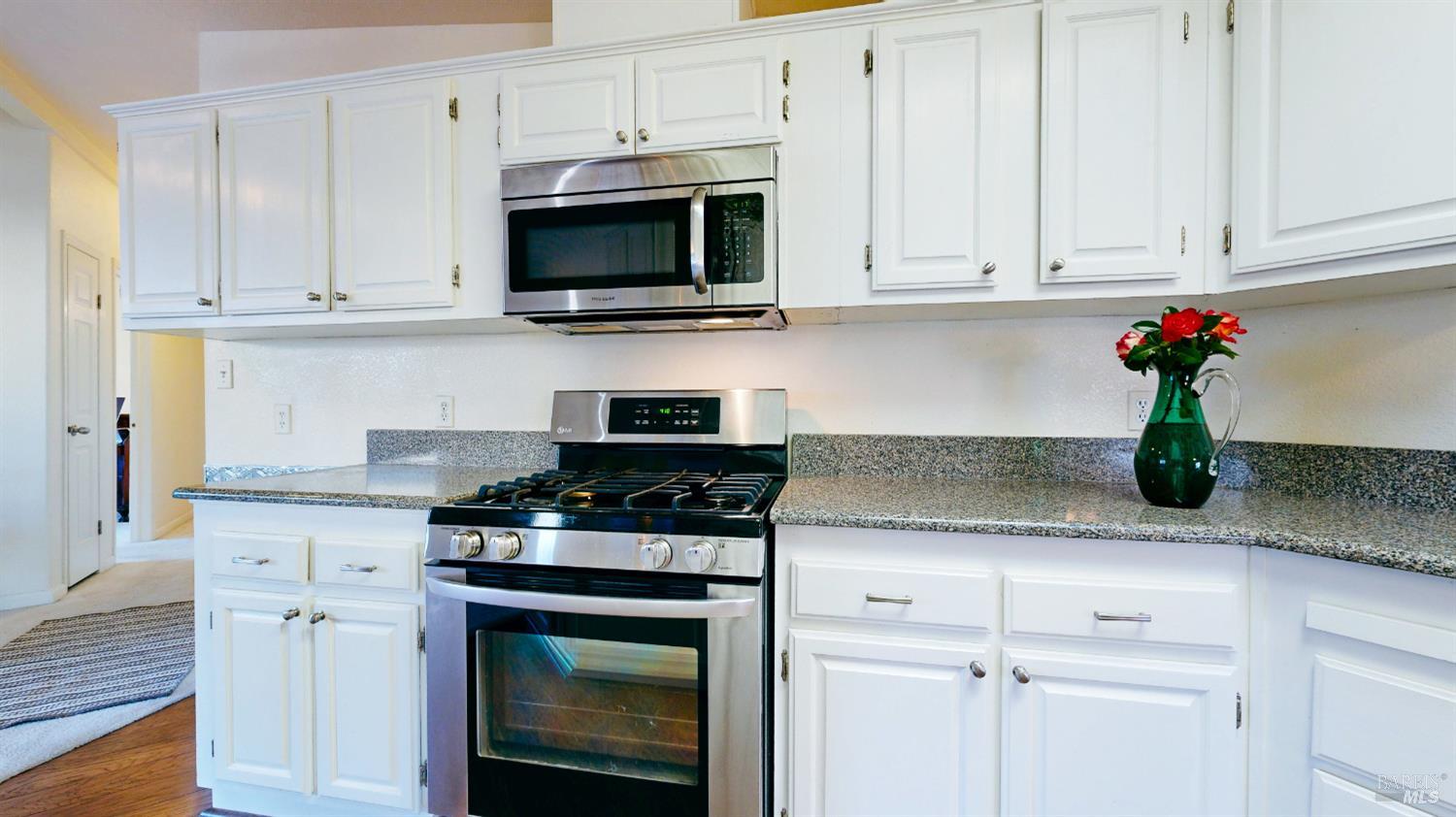 Detail Gallery Image 22 of 51 For 526 Mendocino Dr, Petaluma,  CA 94954 - 2 Beds | 2 Baths