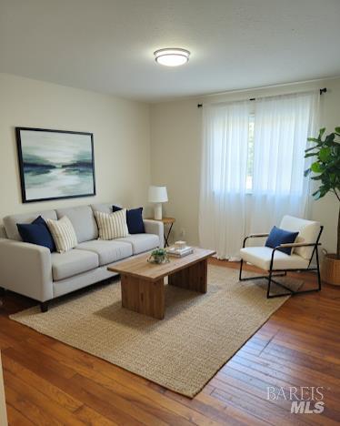 Detail Gallery Image 2 of 5 For 627 Maine St #B,  Vallejo,  CA 94590 - 3 Beds | 1 Baths